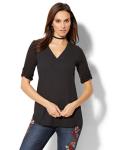 V-NECK HI-LO TOP